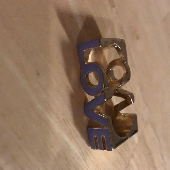 Love ring - Picture 1 of 2